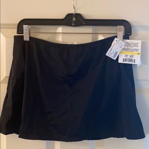 NWT black swim skirt